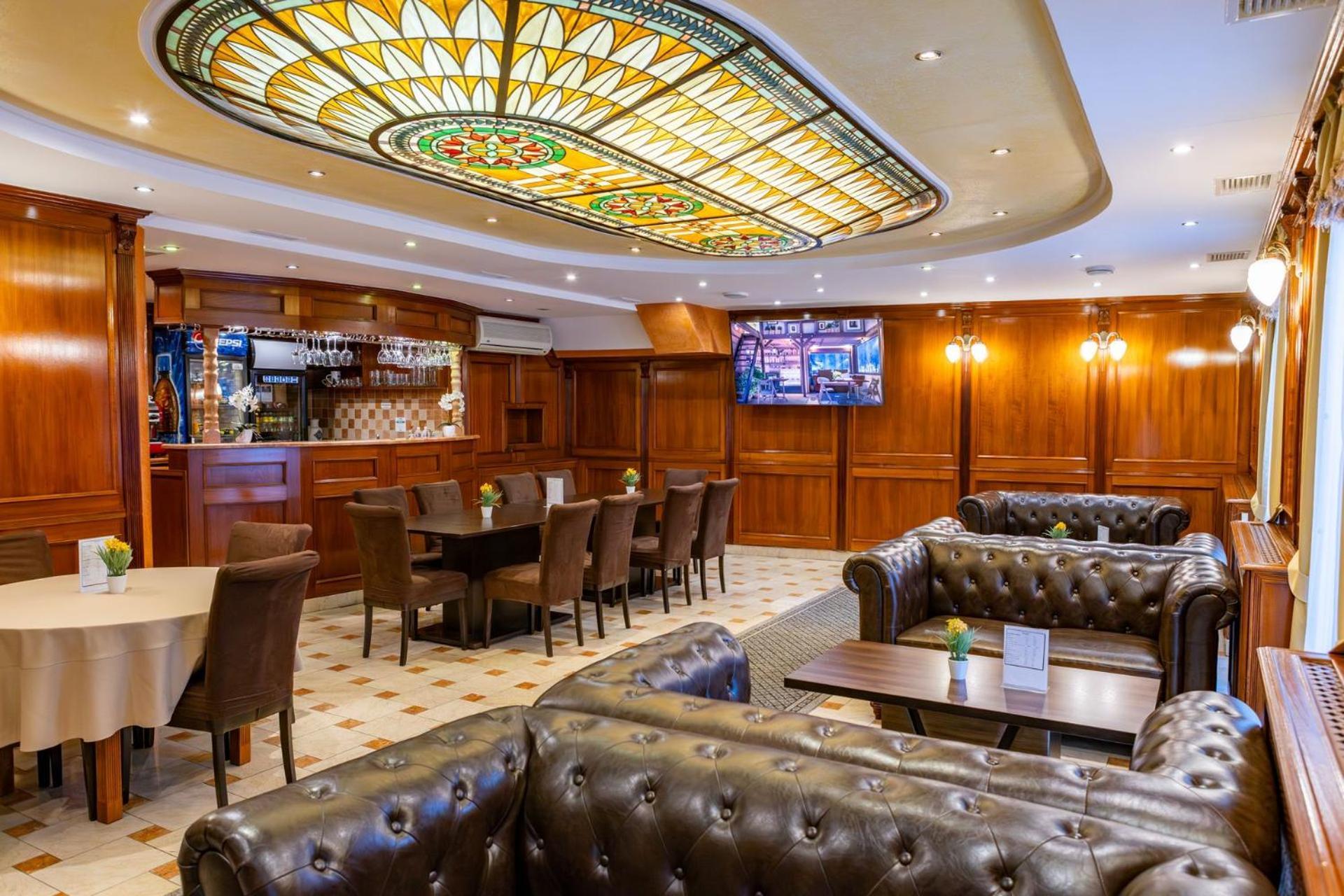Hotel Barbakan Pécs Eksteriør bilde