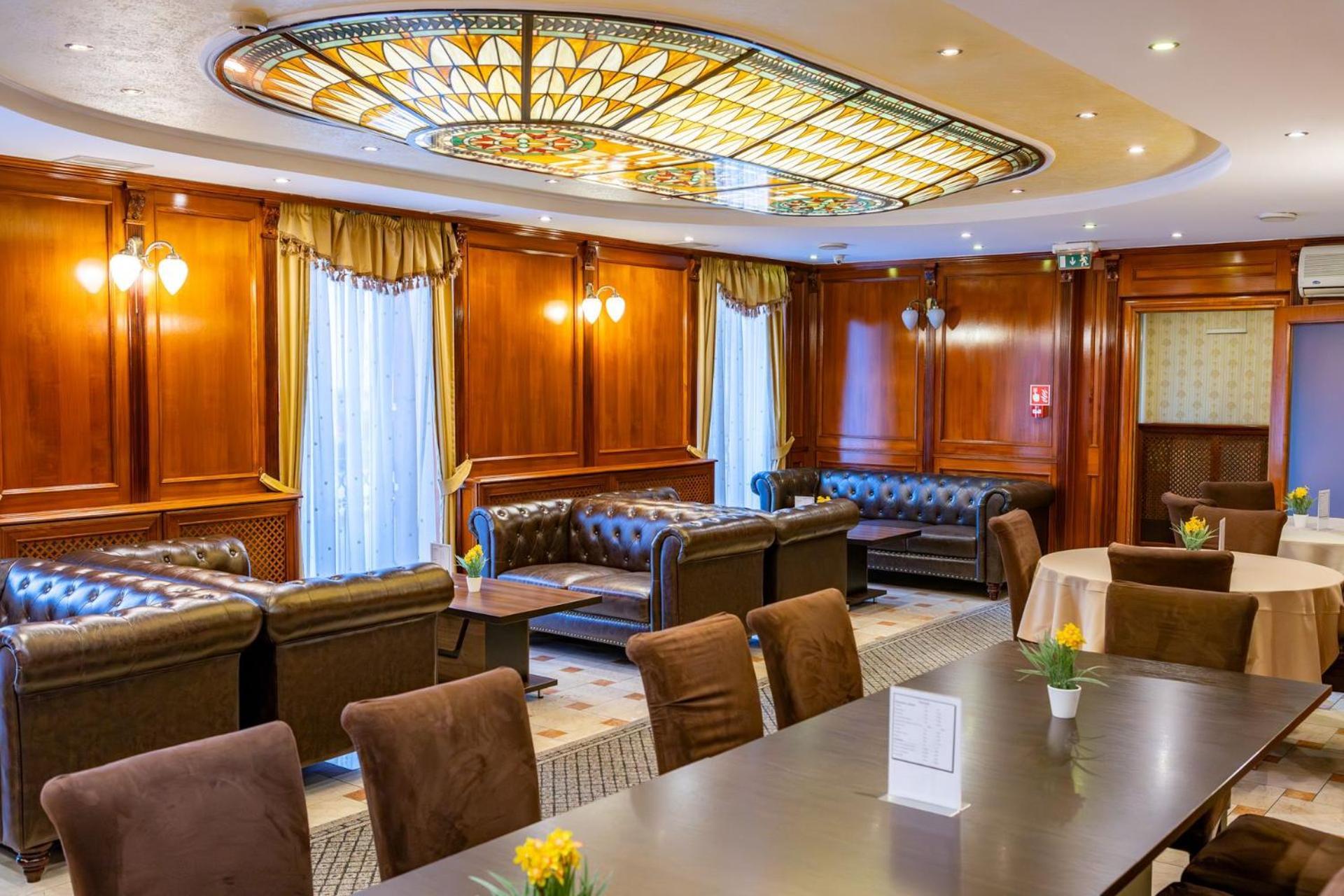 Hotel Barbakan Pécs Eksteriør bilde