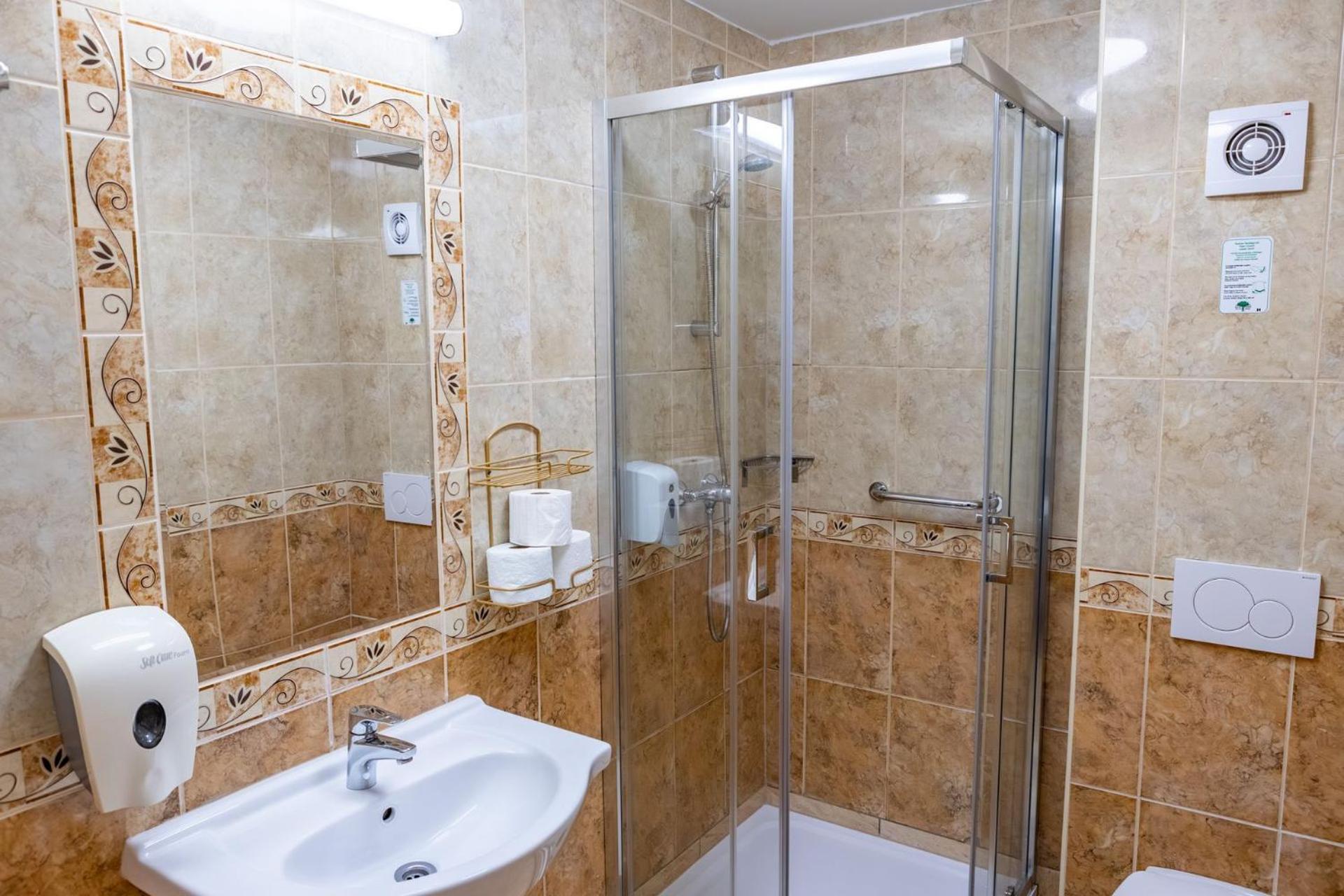 Hotel Barbakan Pécs Eksteriør bilde
