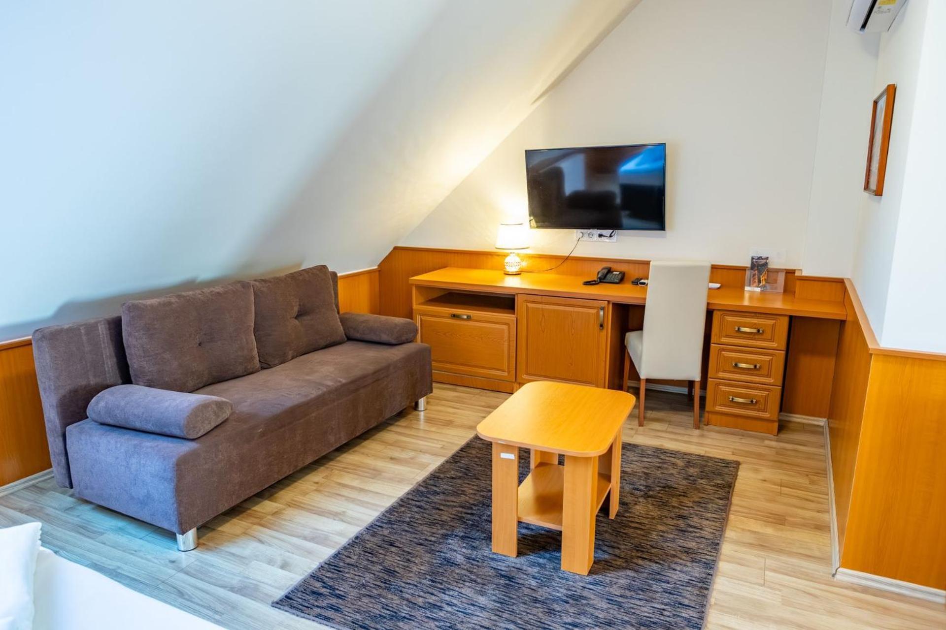 Hotel Barbakan Pécs Eksteriør bilde