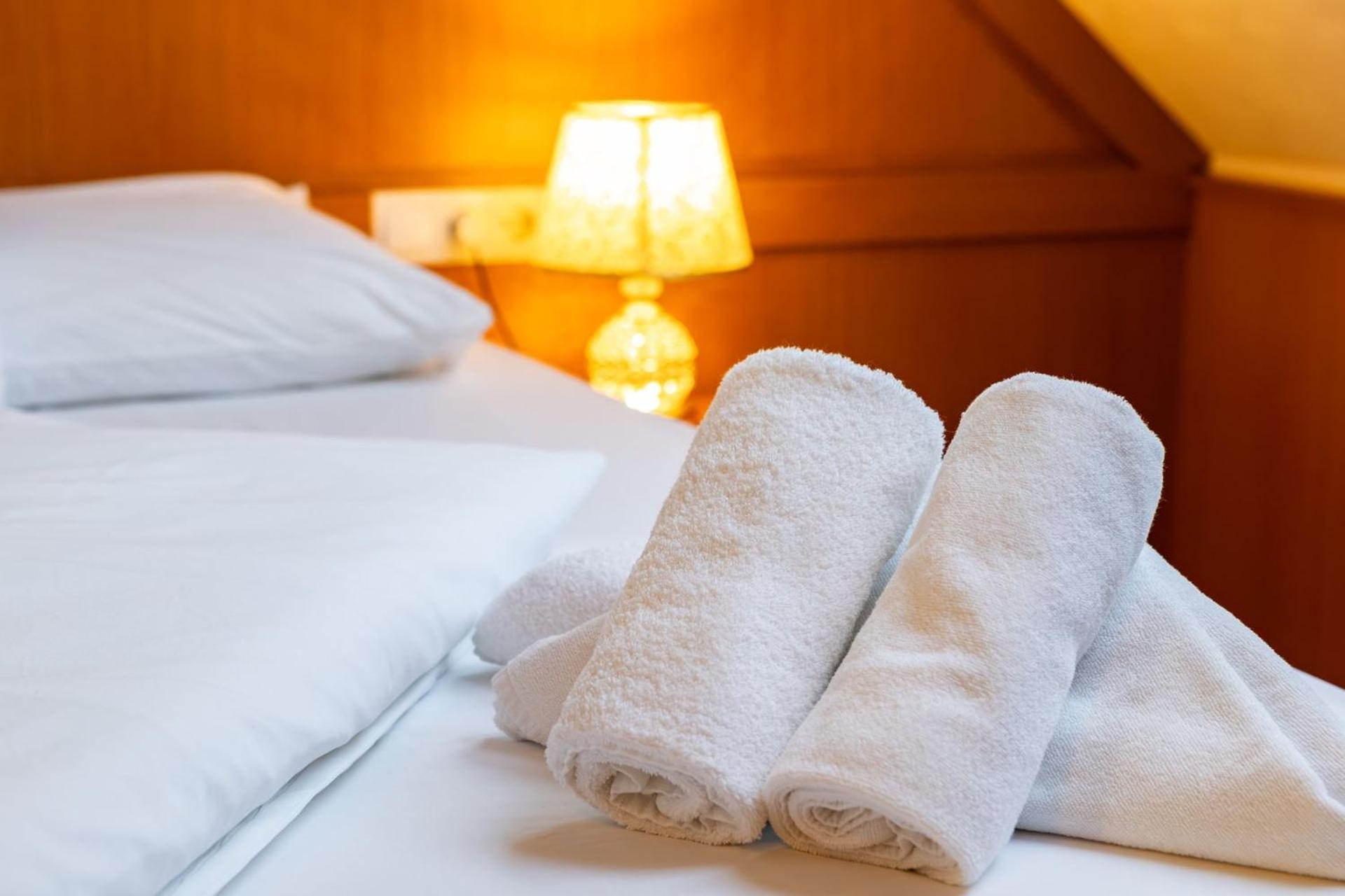 Hotel Barbakan Pécs Eksteriør bilde